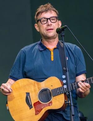 2D (Gorillaz) / Damon Alabrn (Blur) AI voice text to speech and AI music cover generator